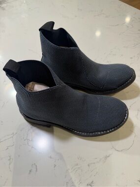 CHARLESTON SHOE CO. Black Ribbed Knit Ankle Booties